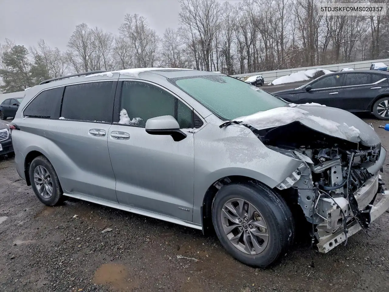 5TDJSKFC9MS020357 2021 Toyota Sienna Xle