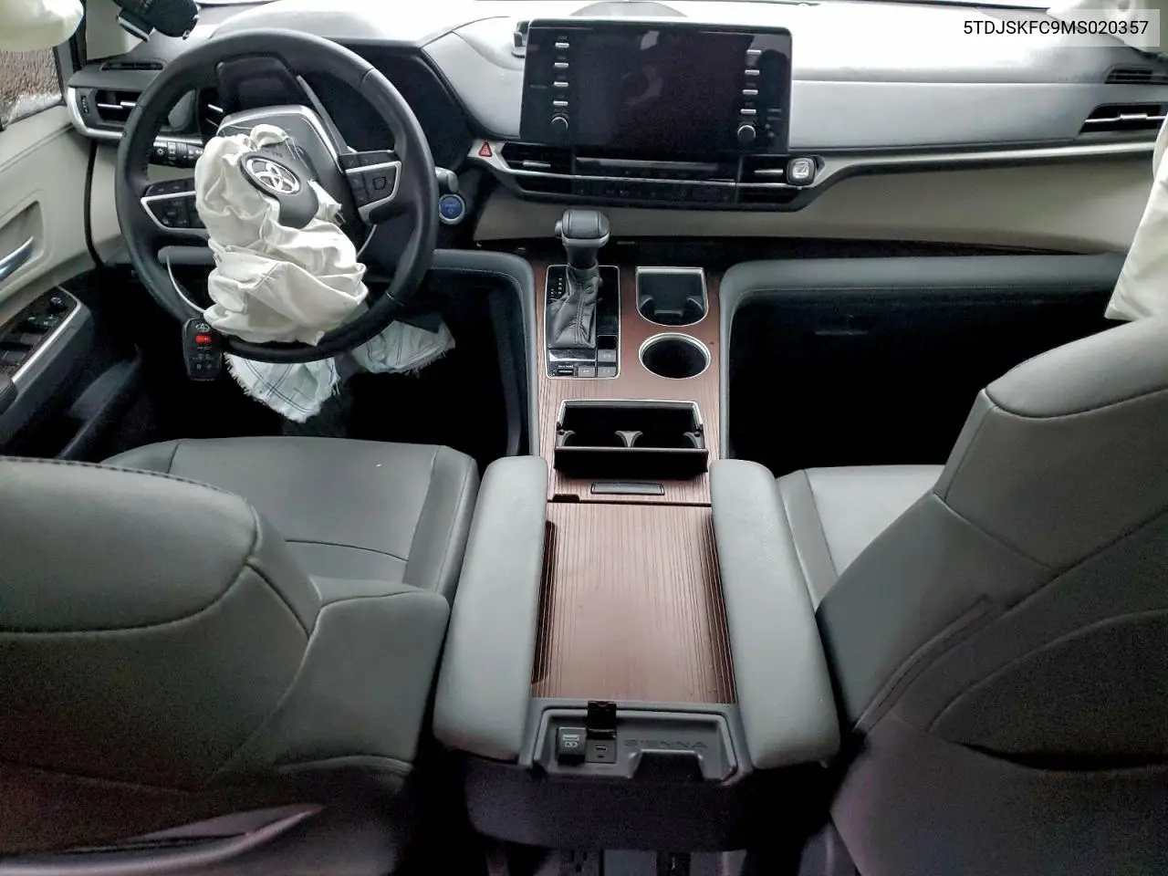 5TDJSKFC9MS020357 2021 Toyota Sienna Xle