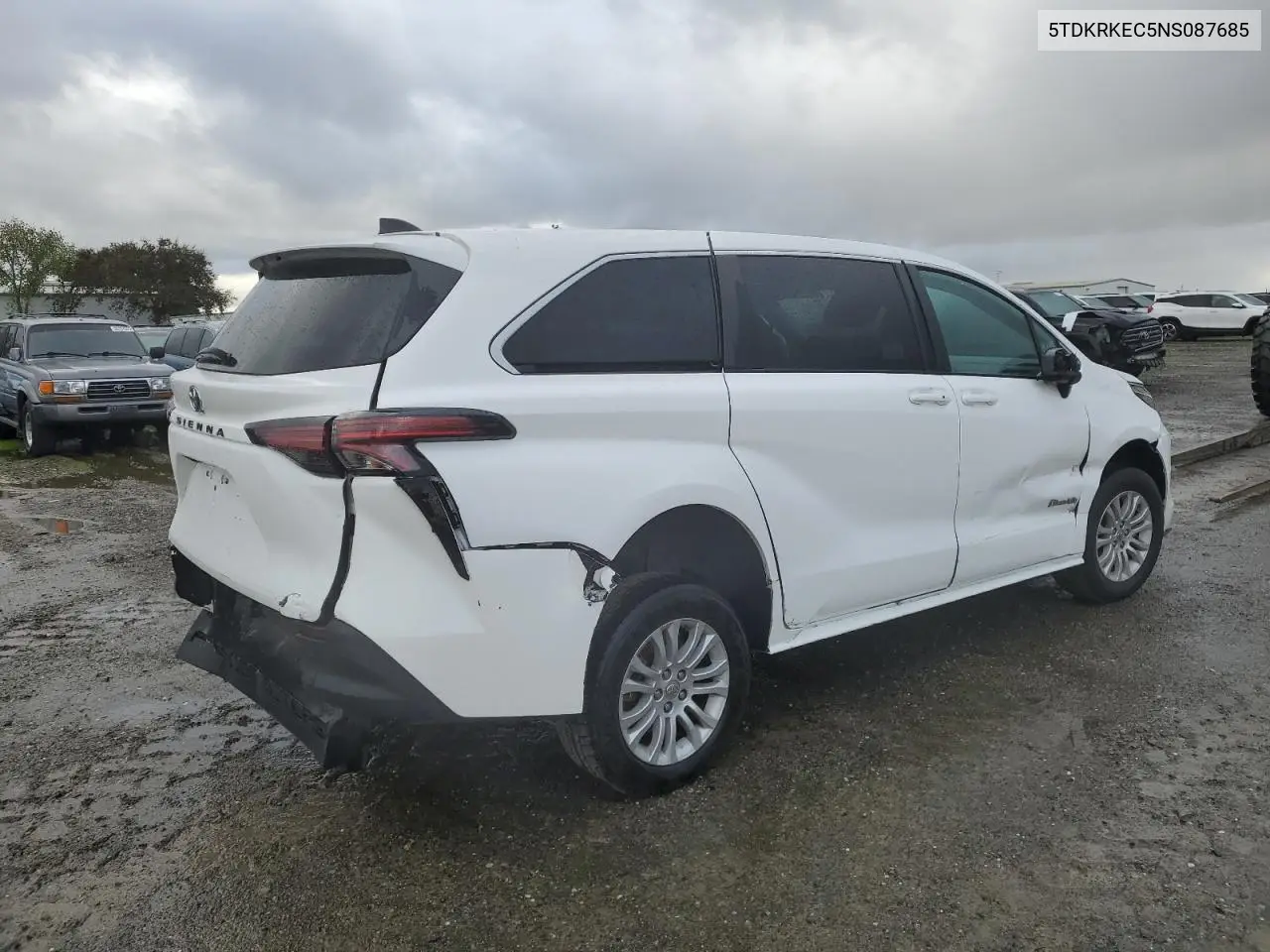 5TDKRKEC5NS087685 2022 Toyota Sienna Le - Wheelchair Van - Pri Fleet