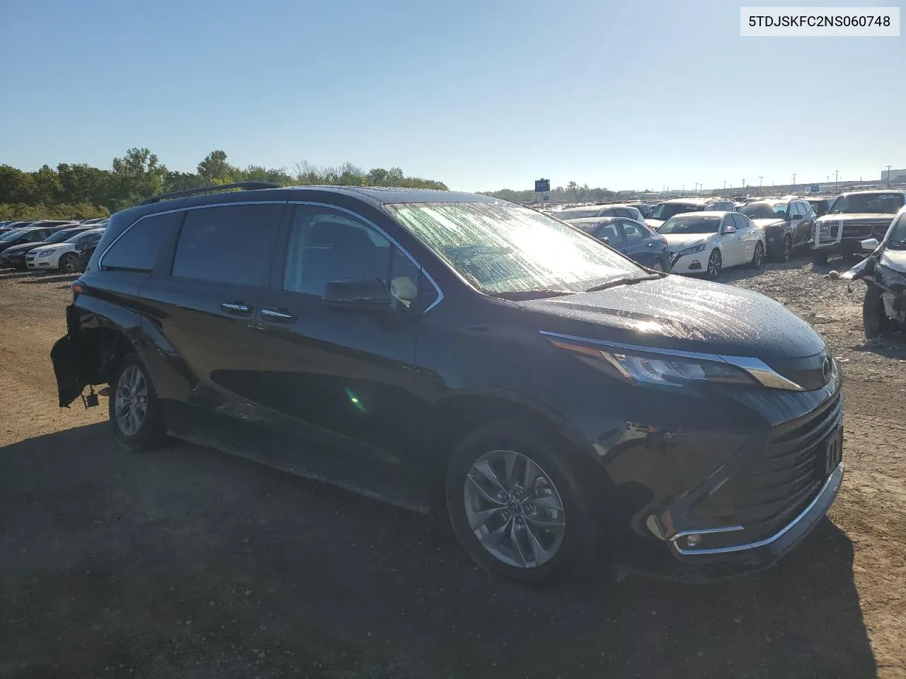 5TDJSKFC2NS060748 2022 Toyota Sienna Xle