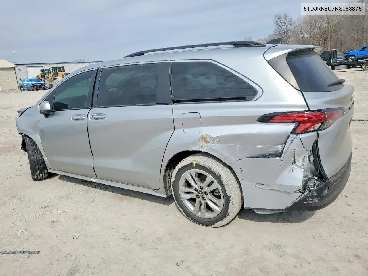 5TDJRKEC7NS083875 2022 Toyota Sienna Xle