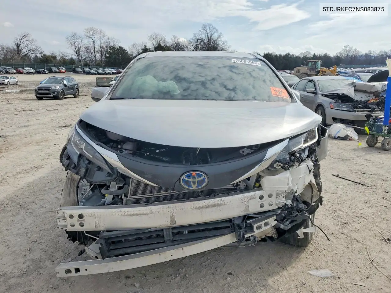5TDJRKEC7NS083875 2022 Toyota Sienna Xle