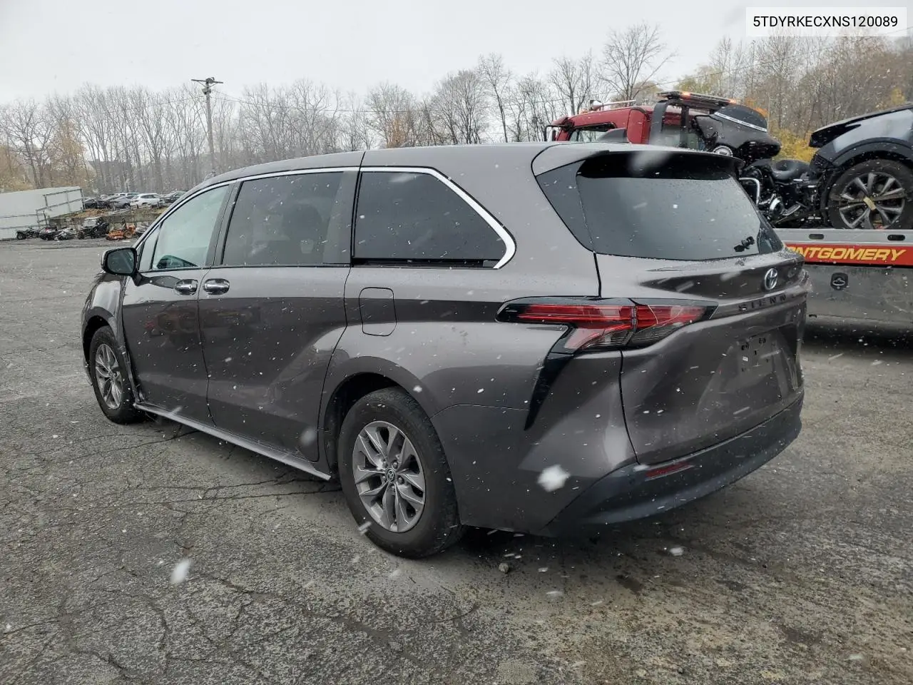 5TDYRKECXNS120089 2022 Toyota Sienna Xle