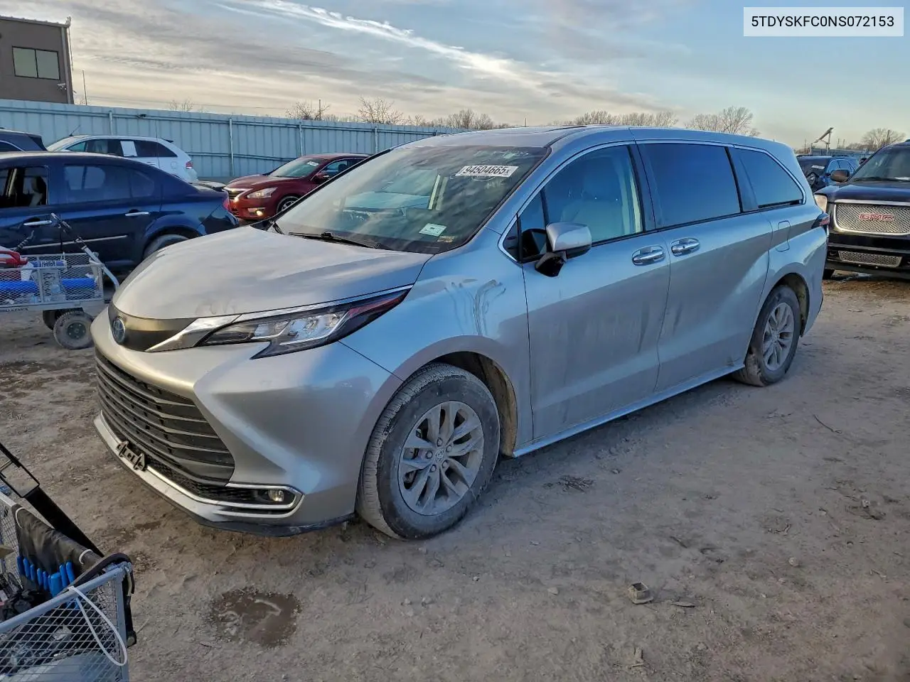 5TDYSKFC0NS072153 2022 Toyota Sienna Xle
