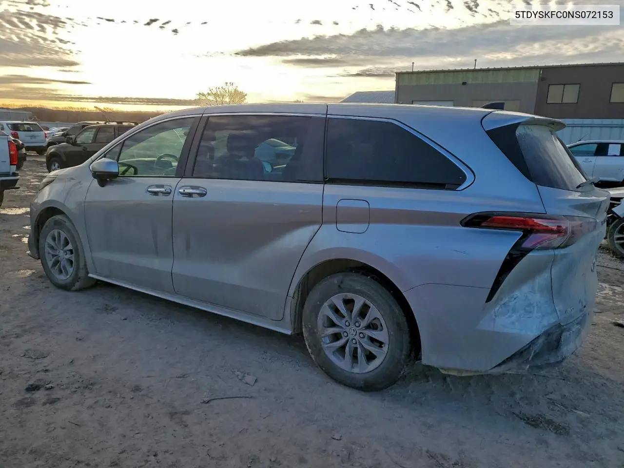 5TDYSKFC0NS072153 2022 Toyota Sienna Xle