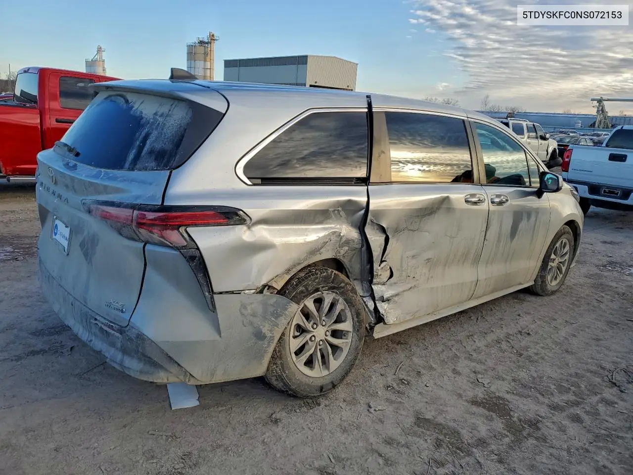 5TDYSKFC0NS072153 2022 Toyota Sienna Xle