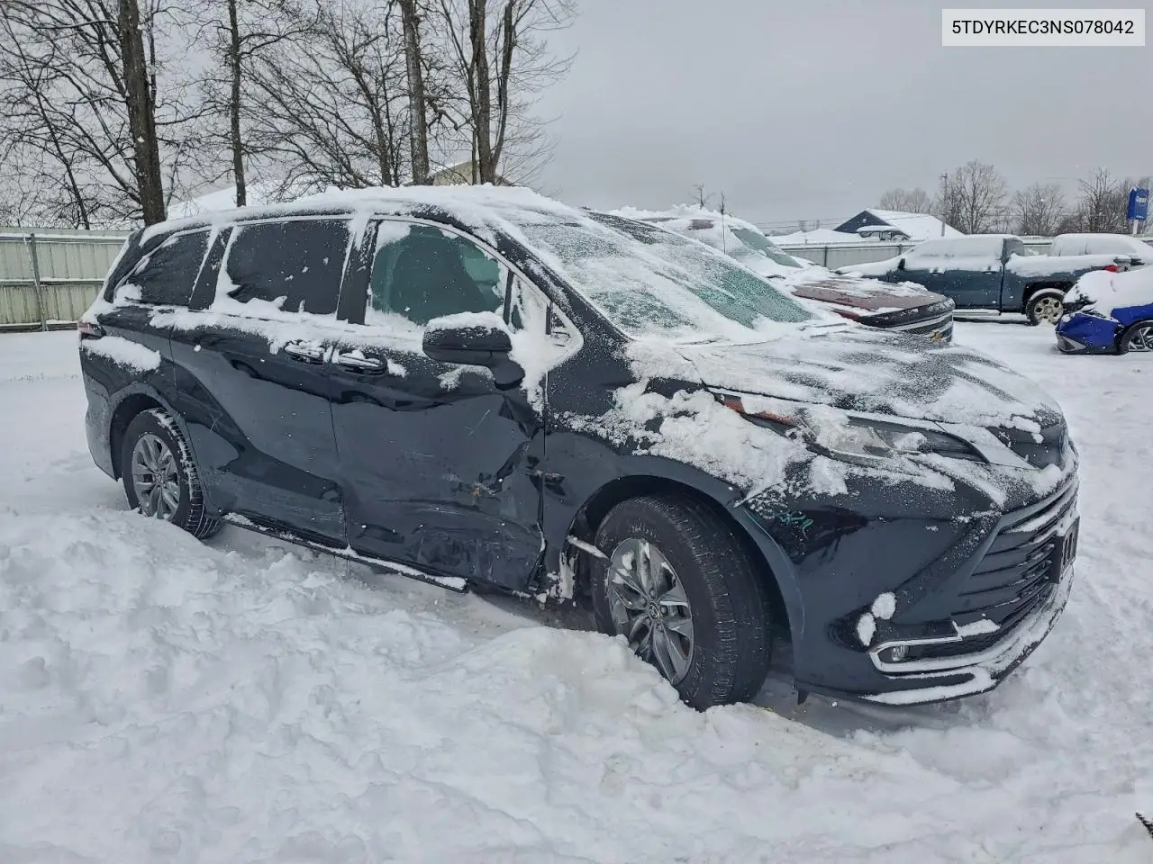 5TDYRKEC3NS078042 2022 Toyota Sienna Xle