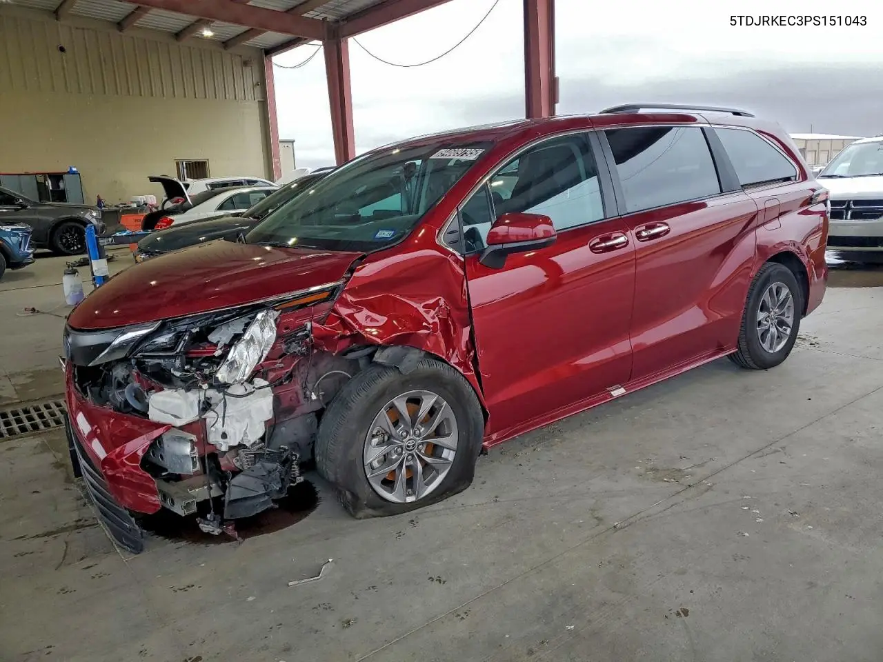 5TDJRKEC3PS151043 2023 Toyota Sienna Xle
