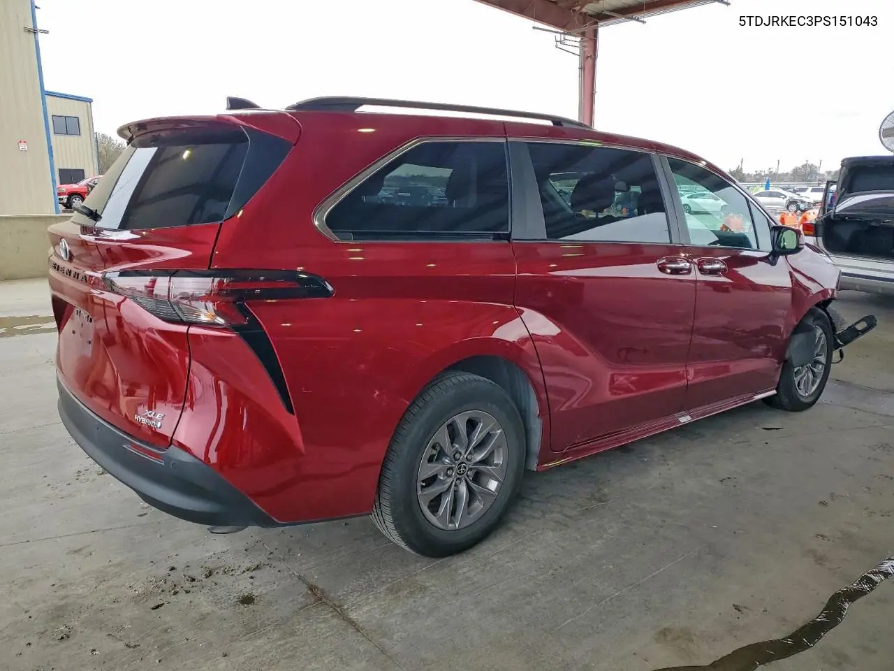 5TDJRKEC3PS151043 2023 Toyota Sienna Xle