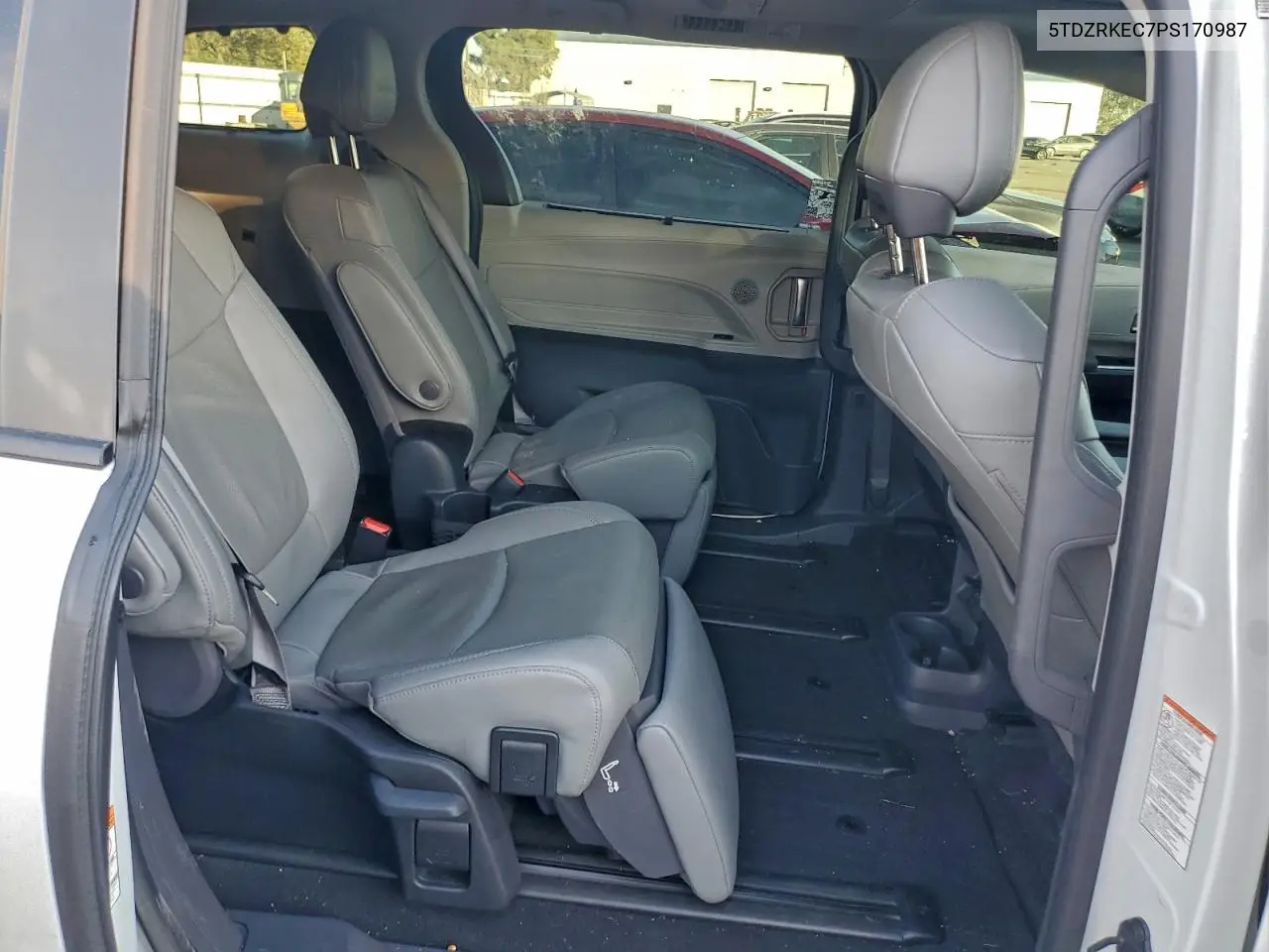 5TDZRKEC7PS170987 2023 Toyota Sienna Limited