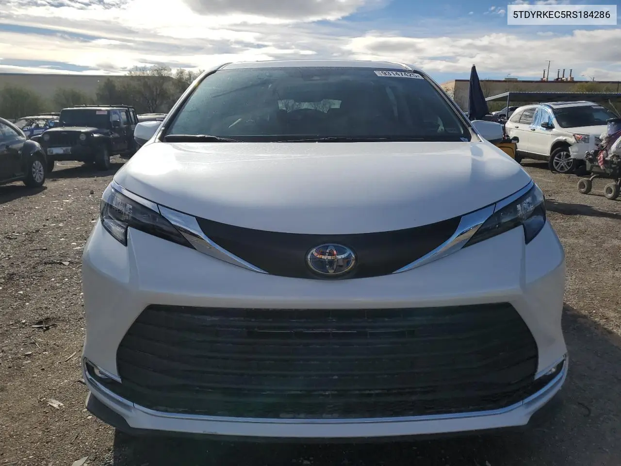 5TDYRKEC5RS184286 2024 Toyota Sienna Xle