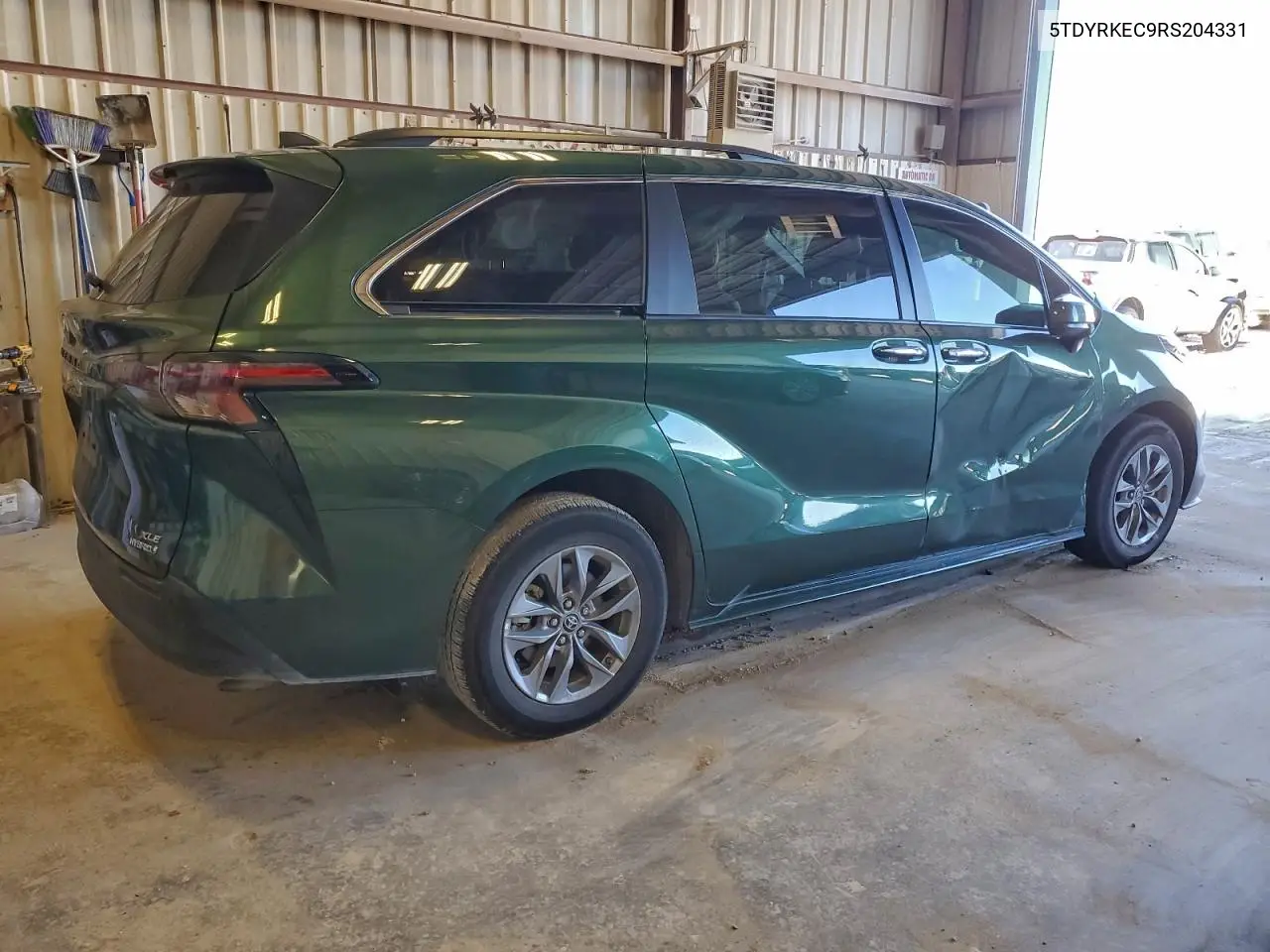 5TDYRKEC9RS204331 2024 Toyota Sienna Xle