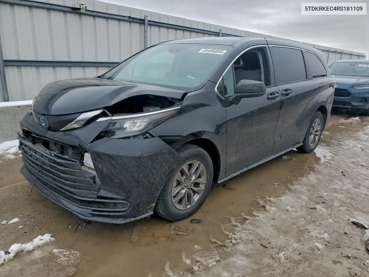 5TDKRKEC4RS181109 2024 Toyota Sienna Le