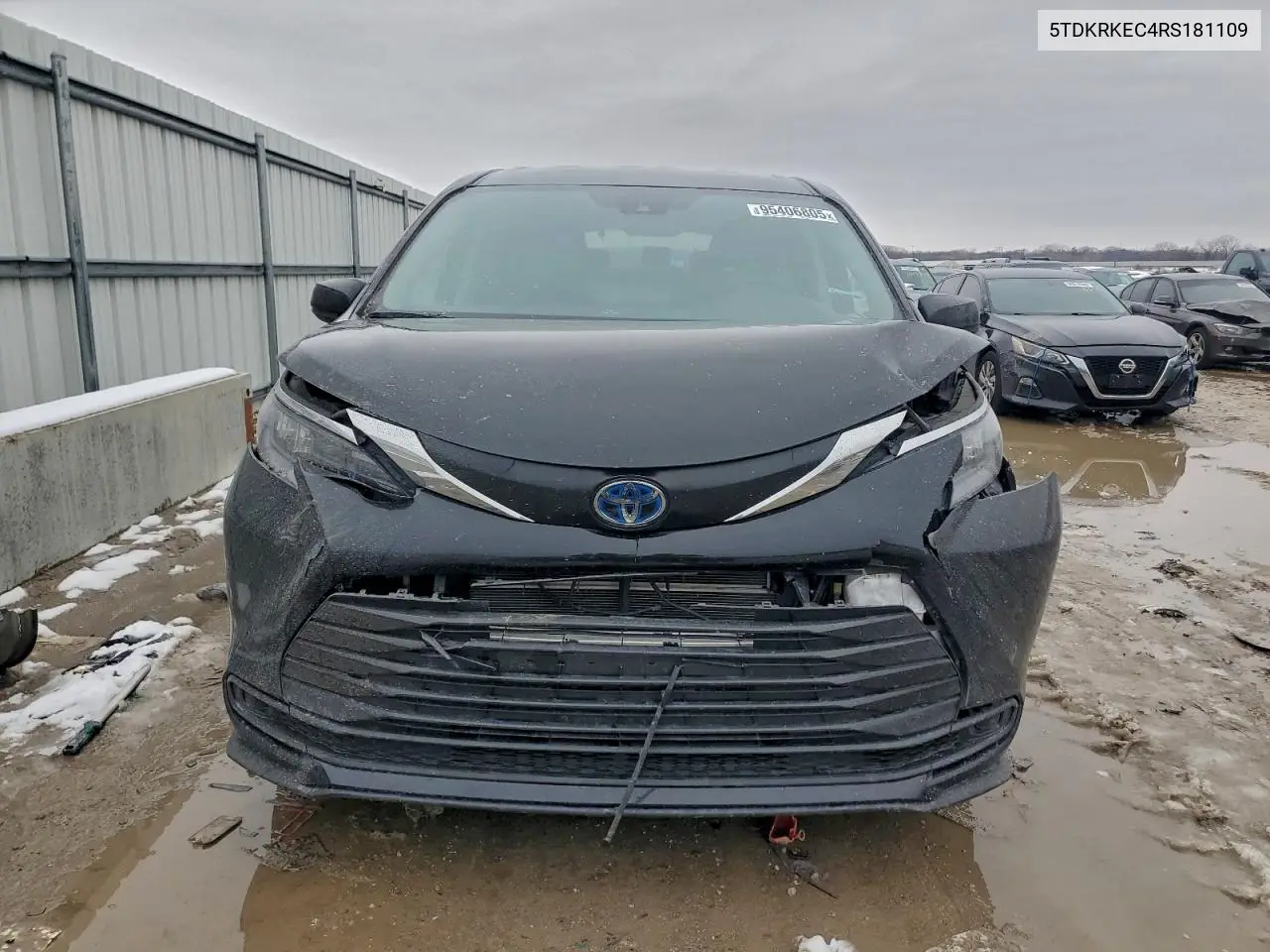 5TDKRKEC4RS181109 2024 Toyota Sienna Le