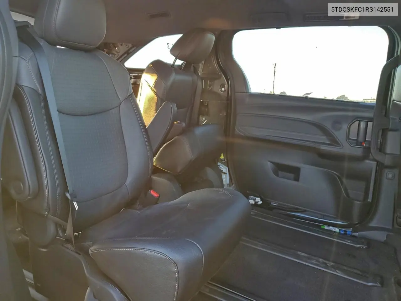 5TDCSKFC1RS142551 2024 Toyota Sienna Xse