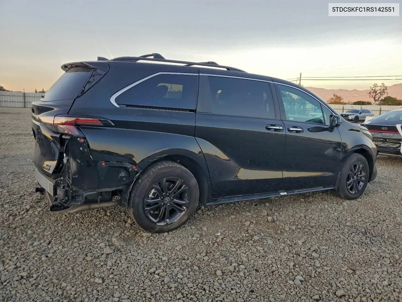 5TDCSKFC1RS142551 2024 Toyota Sienna Xse