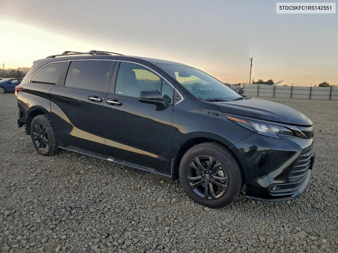 5TDCSKFC1RS142551 2024 Toyota Sienna Xse