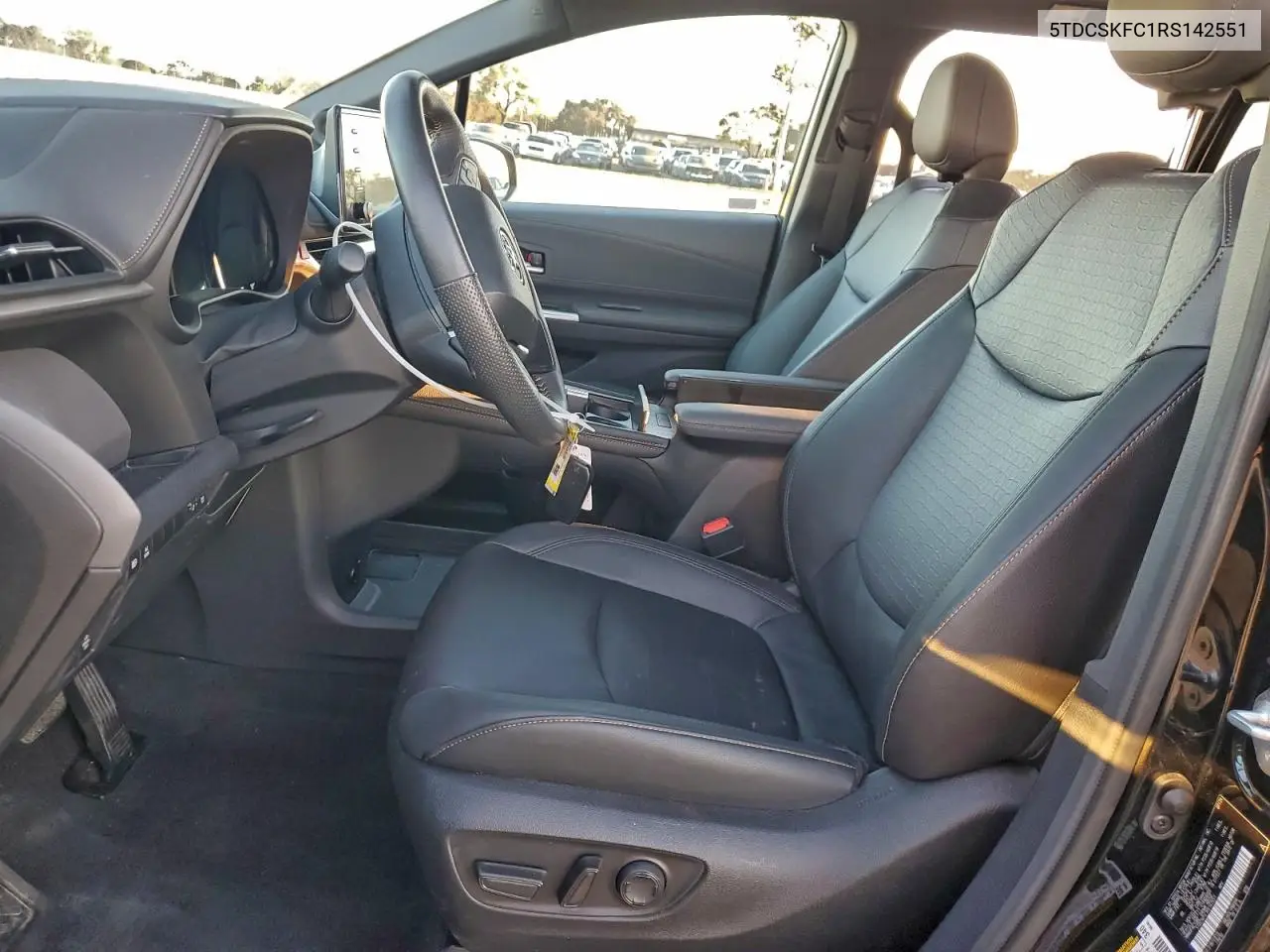 5TDCSKFC1RS142551 2024 Toyota Sienna Xse