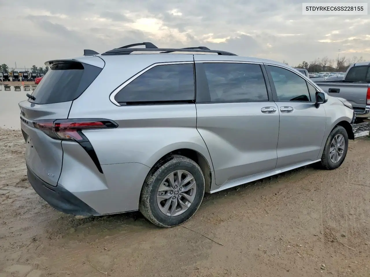 5TDYRKEC6SS228155 2025 Toyota Sienna Xle
