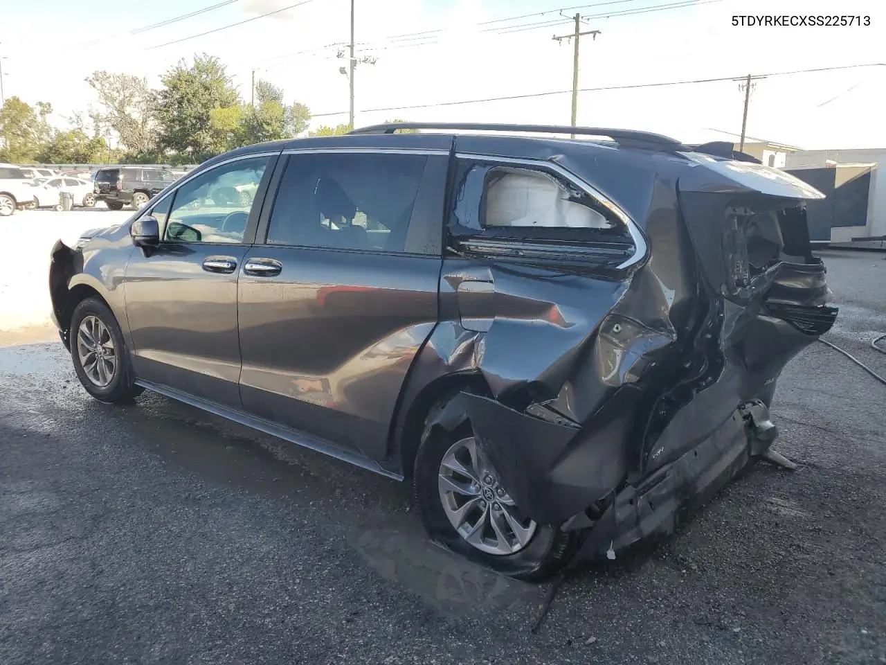 5TDYRKECXSS225713 2025 Toyota Sienna Xle