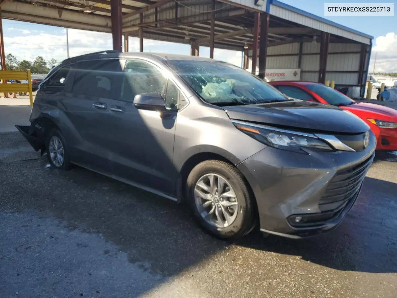 5TDYRKECXSS225713 2025 Toyota Sienna Xle