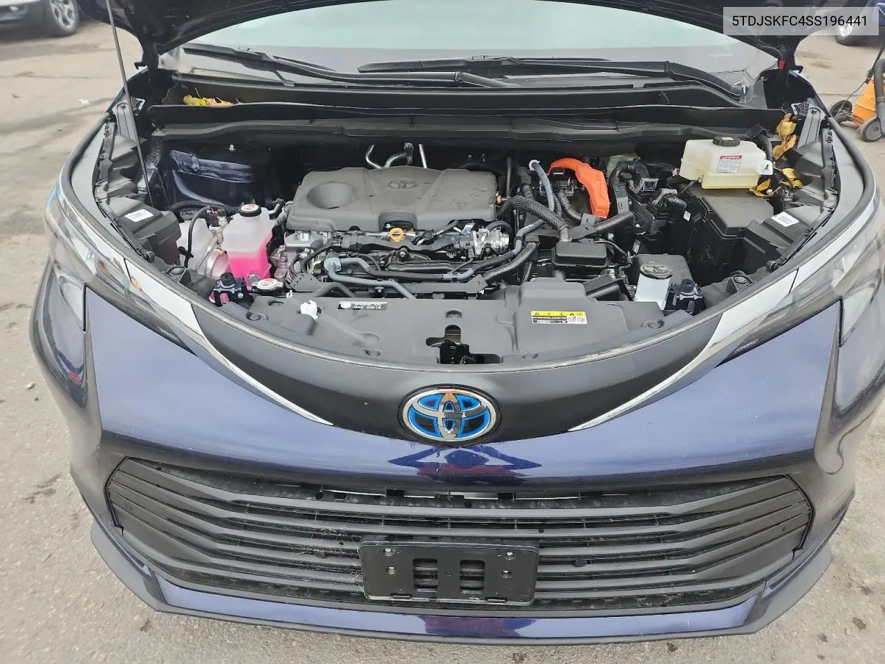 5TDJSKFC4SS196441 2025 Toyota Sienna Xle