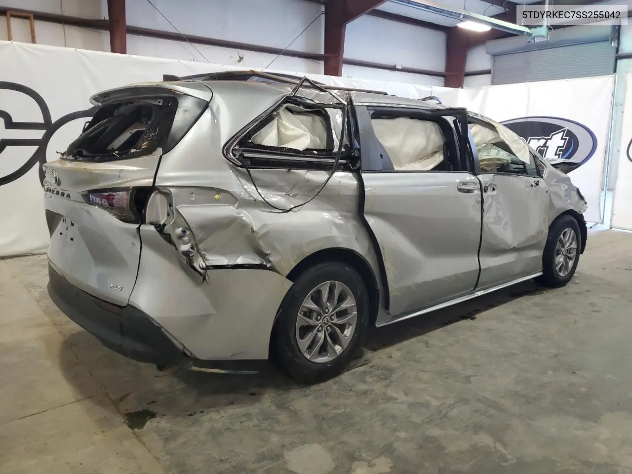 5TDYRKEC7SS255042 2025 Toyota Sienna Xle