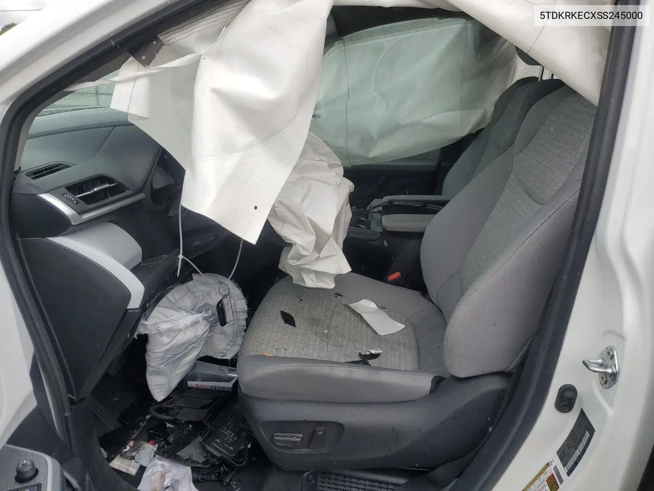 5TDKRKECXSS245000 2025 Toyota Sienna Le