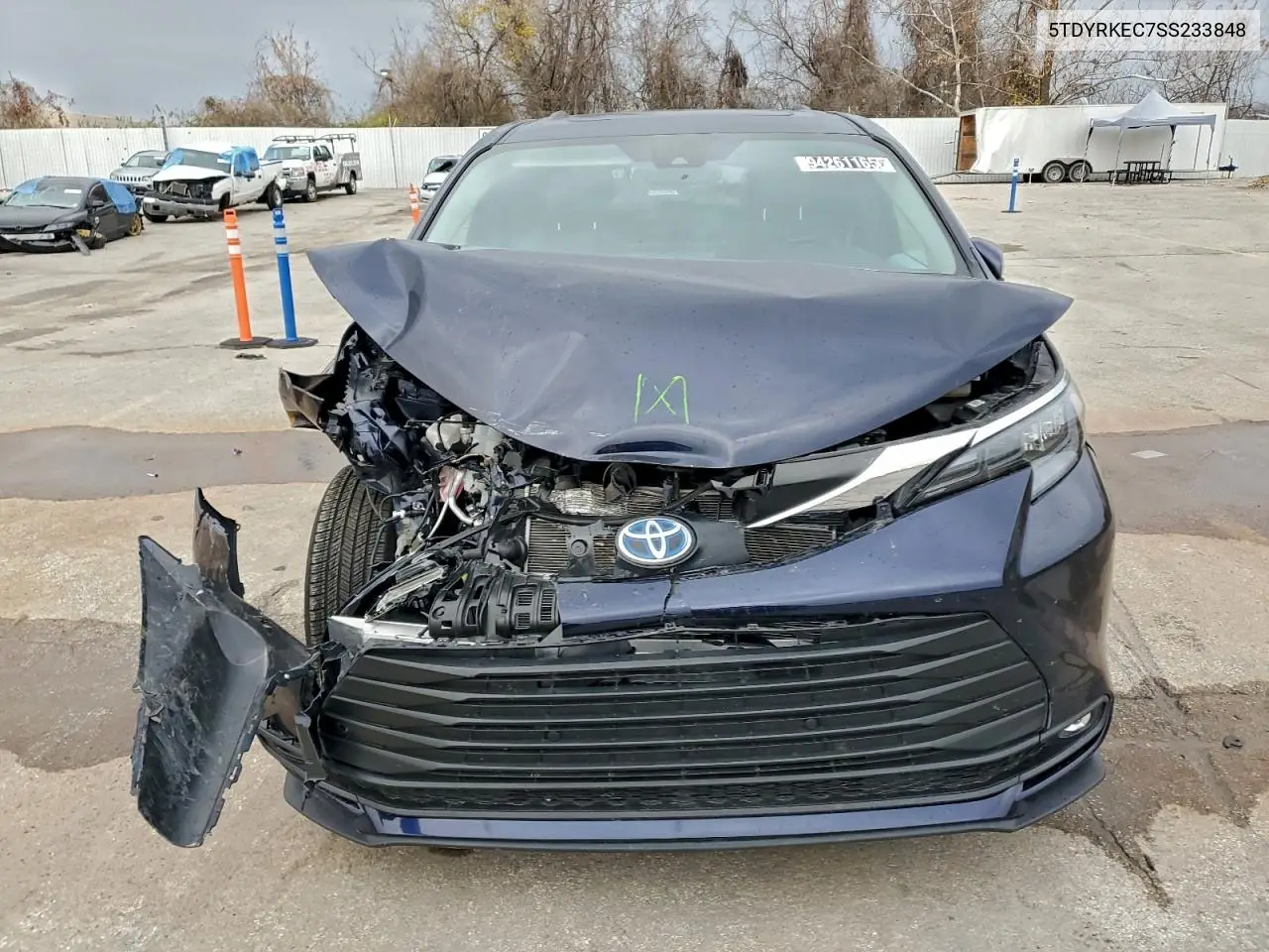 5TDYRKEC7SS233848 2025 Toyota Sienna Xle