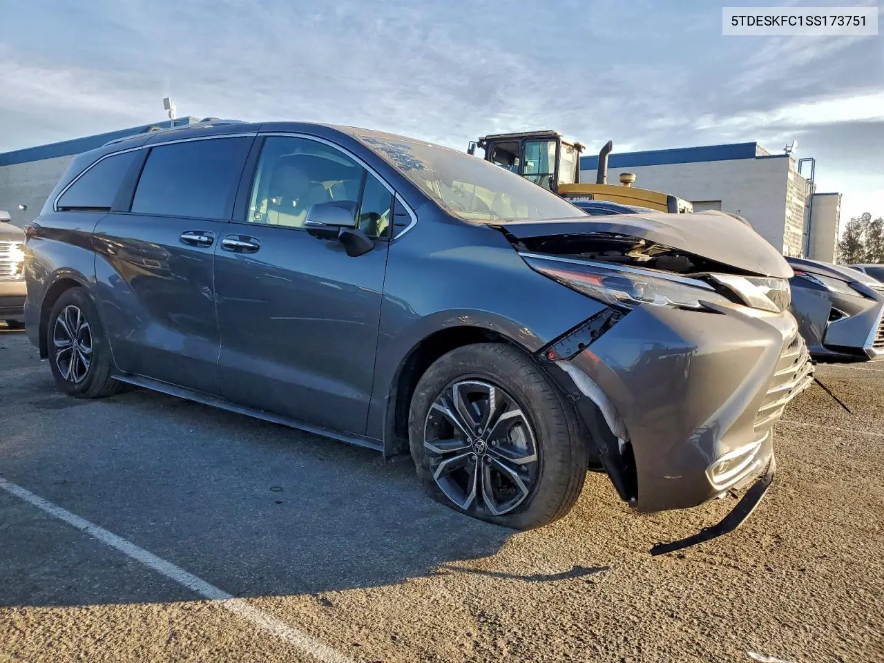 5TDESKFC1SS173751 2025 Toyota Sienna Limited