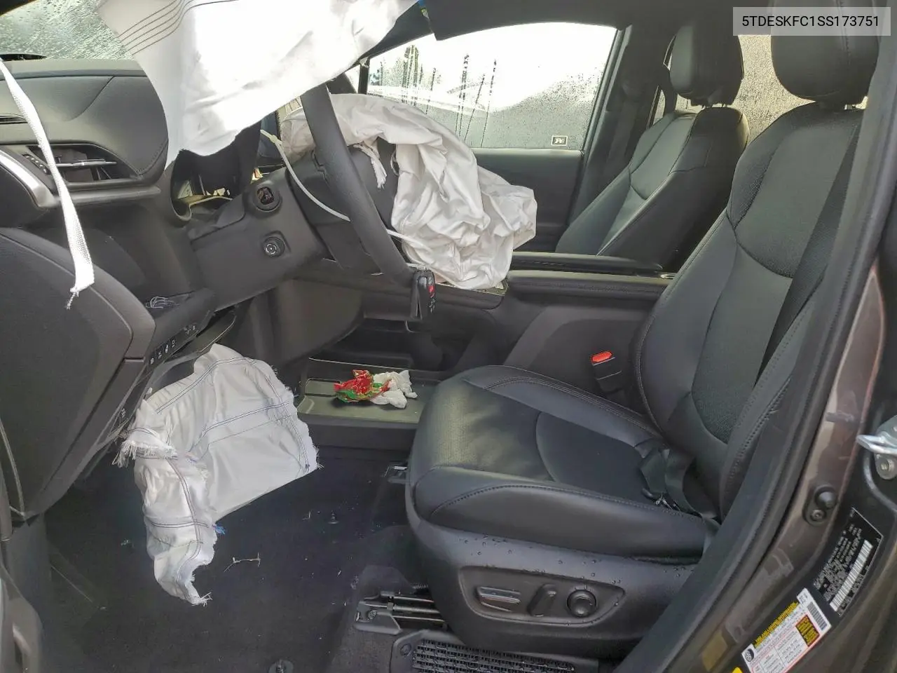 5TDESKFC1SS173751 2025 Toyota Sienna Limited