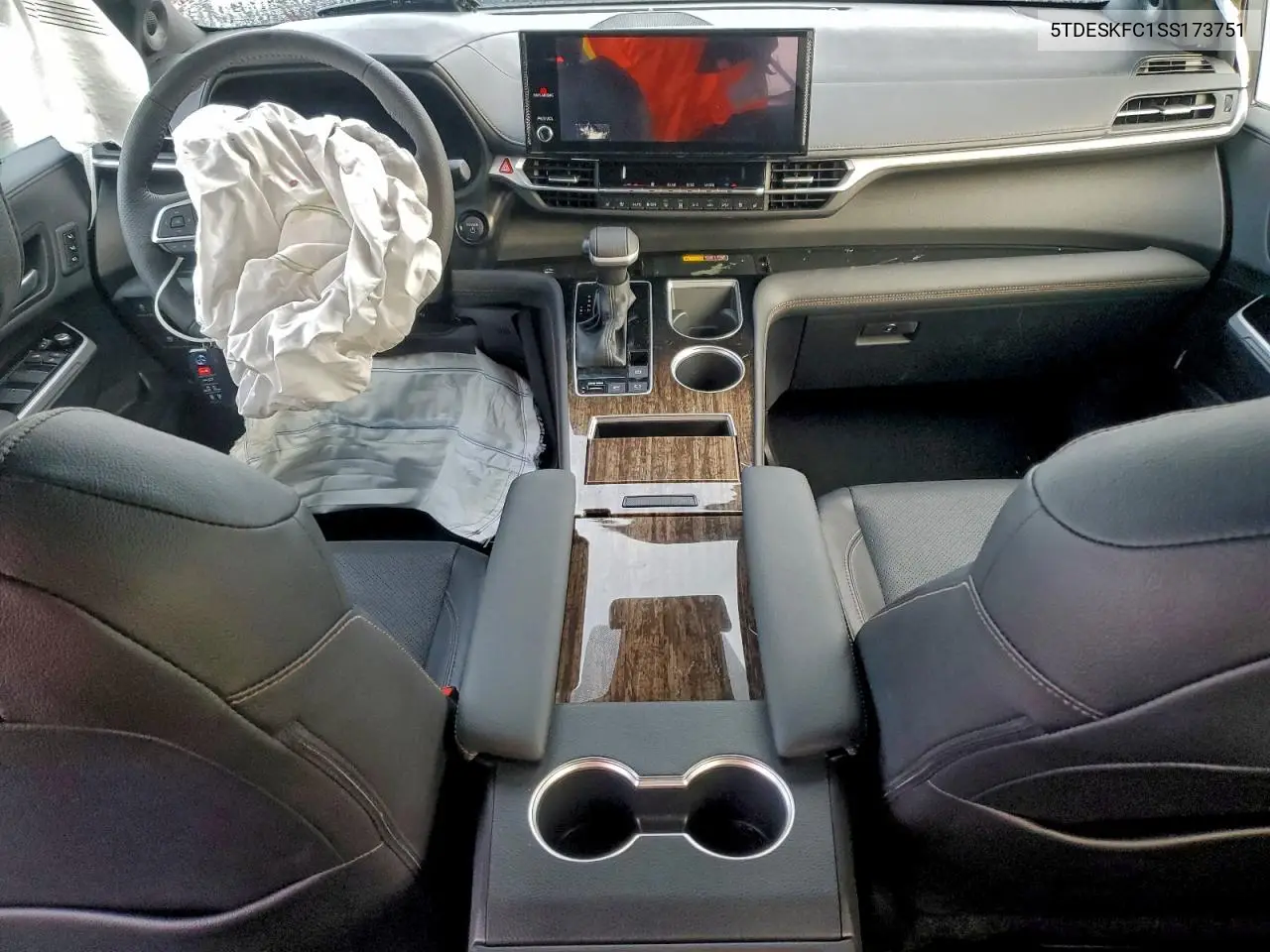 5TDESKFC1SS173751 2025 Toyota Sienna Limited