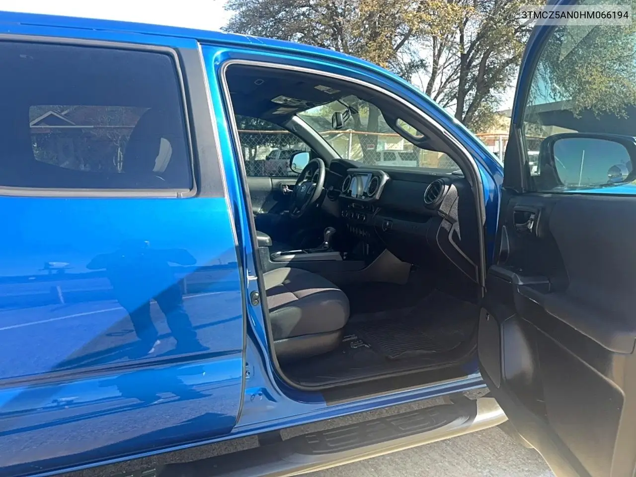 3TMCZ5AN0HM066194 2017 Toyota Tacoma Trd Off-Road