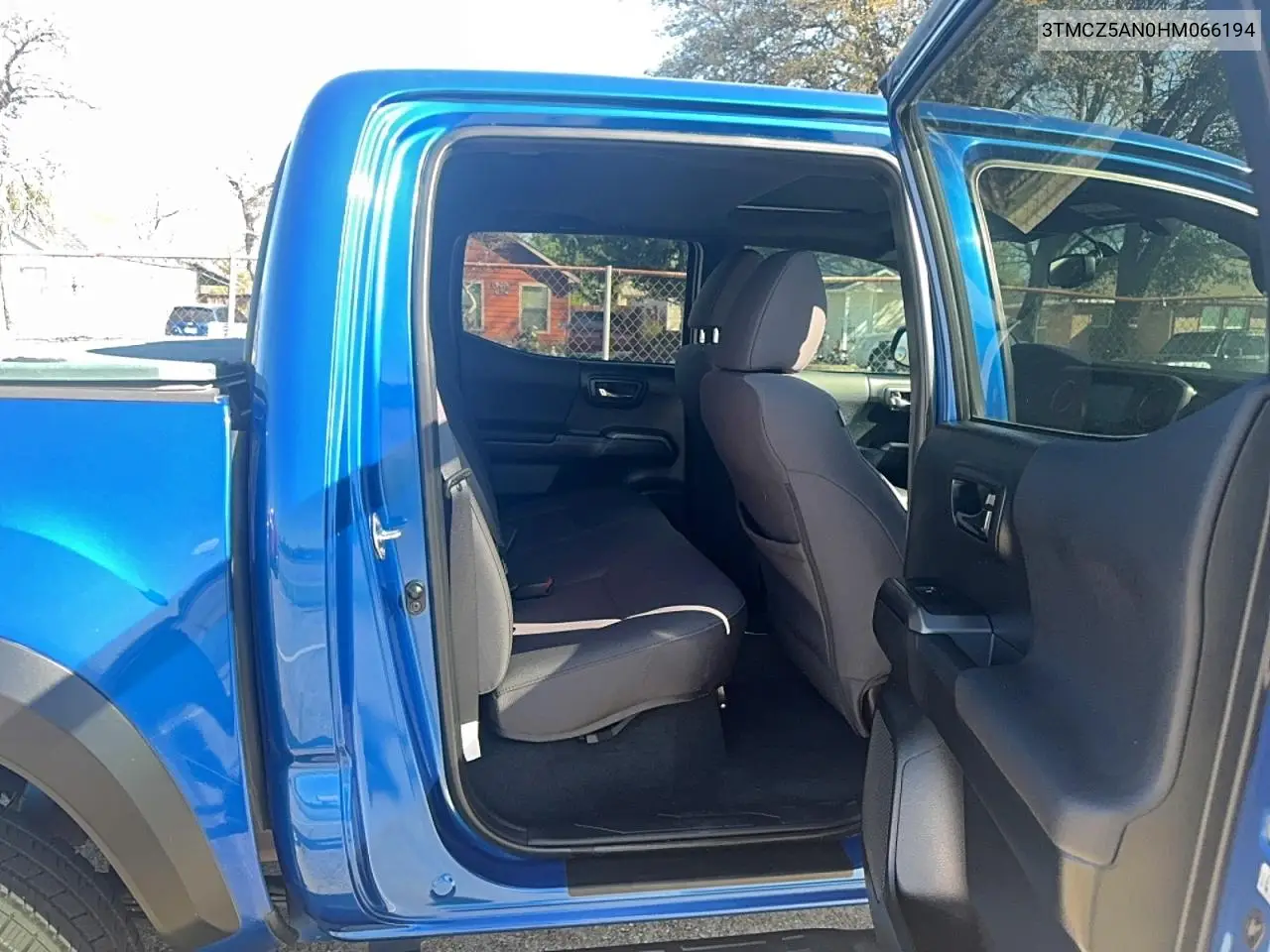3TMCZ5AN0HM066194 2017 Toyota Tacoma Trd Off-Road