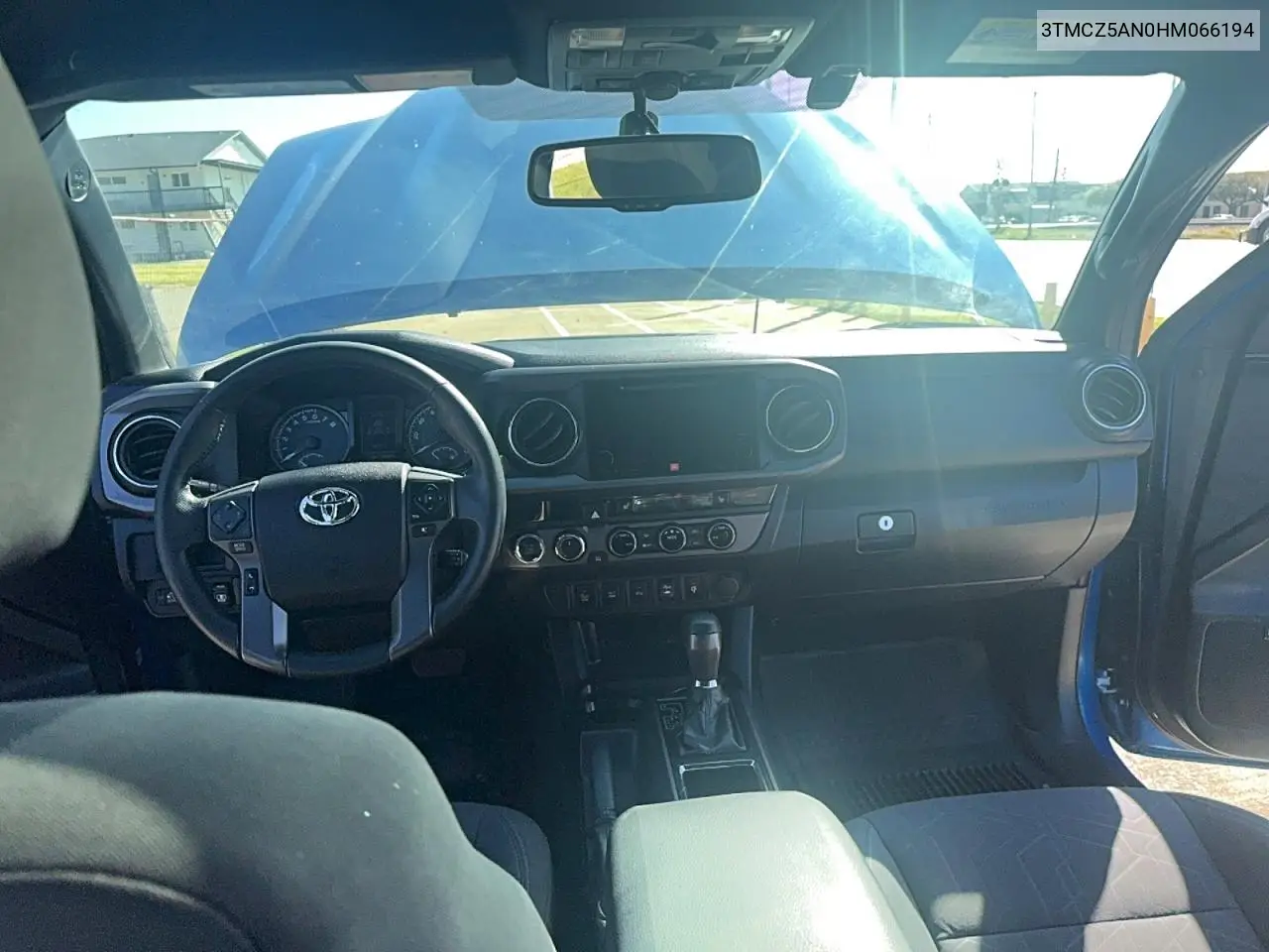 3TMCZ5AN0HM066194 2017 Toyota Tacoma Trd Off-Road