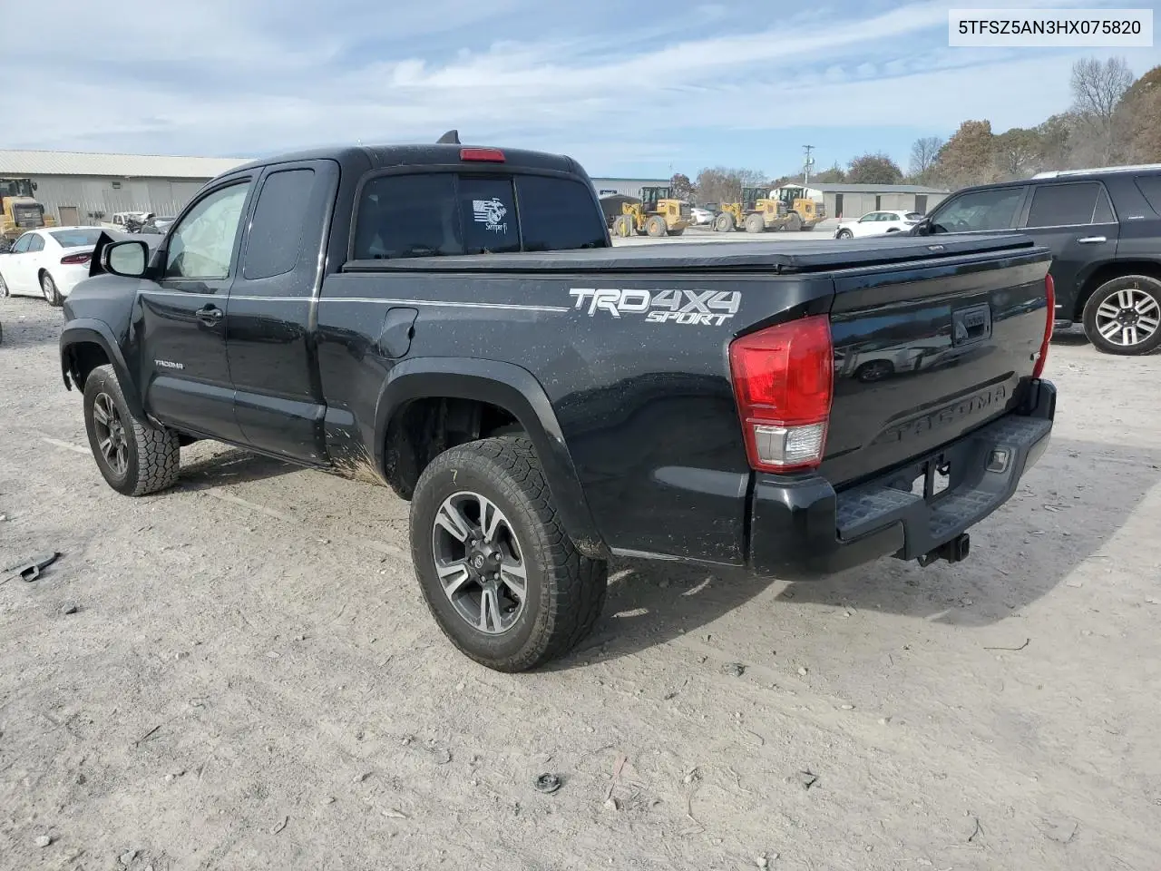 5TFSZ5AN3HX075820 2017 Toyota Tacoma Access Cab
