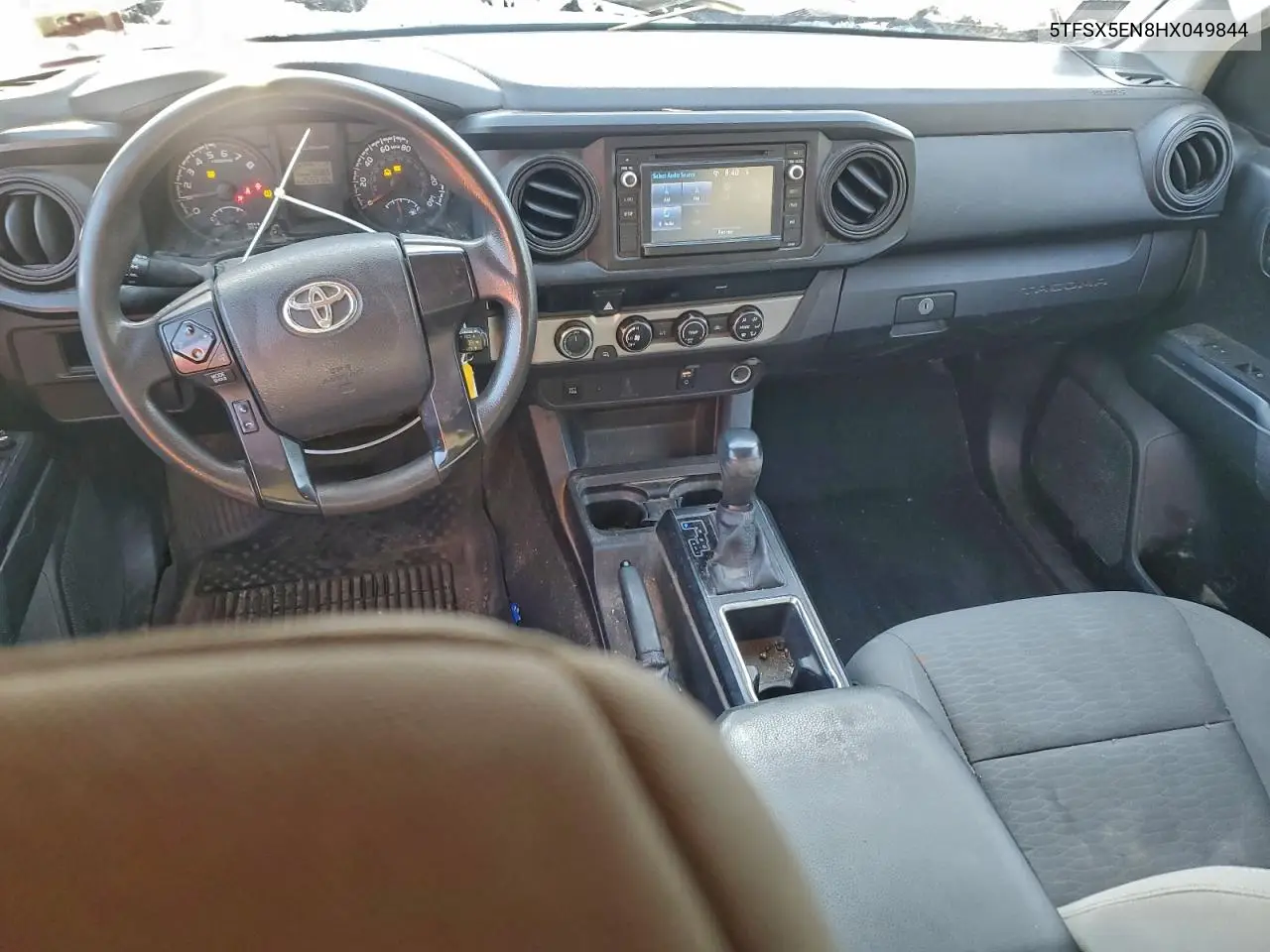 5TFSX5EN8HX049844 2017 Toyota Tacoma Sr