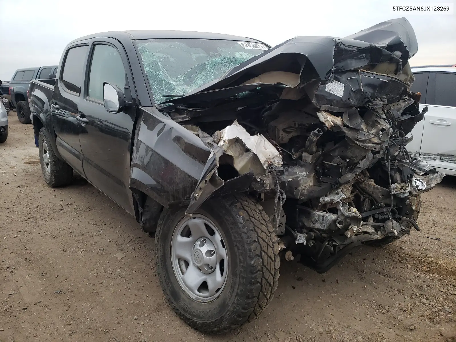5TFCZ5AN6JX123269 2018 Toyota Tacoma Double Cab