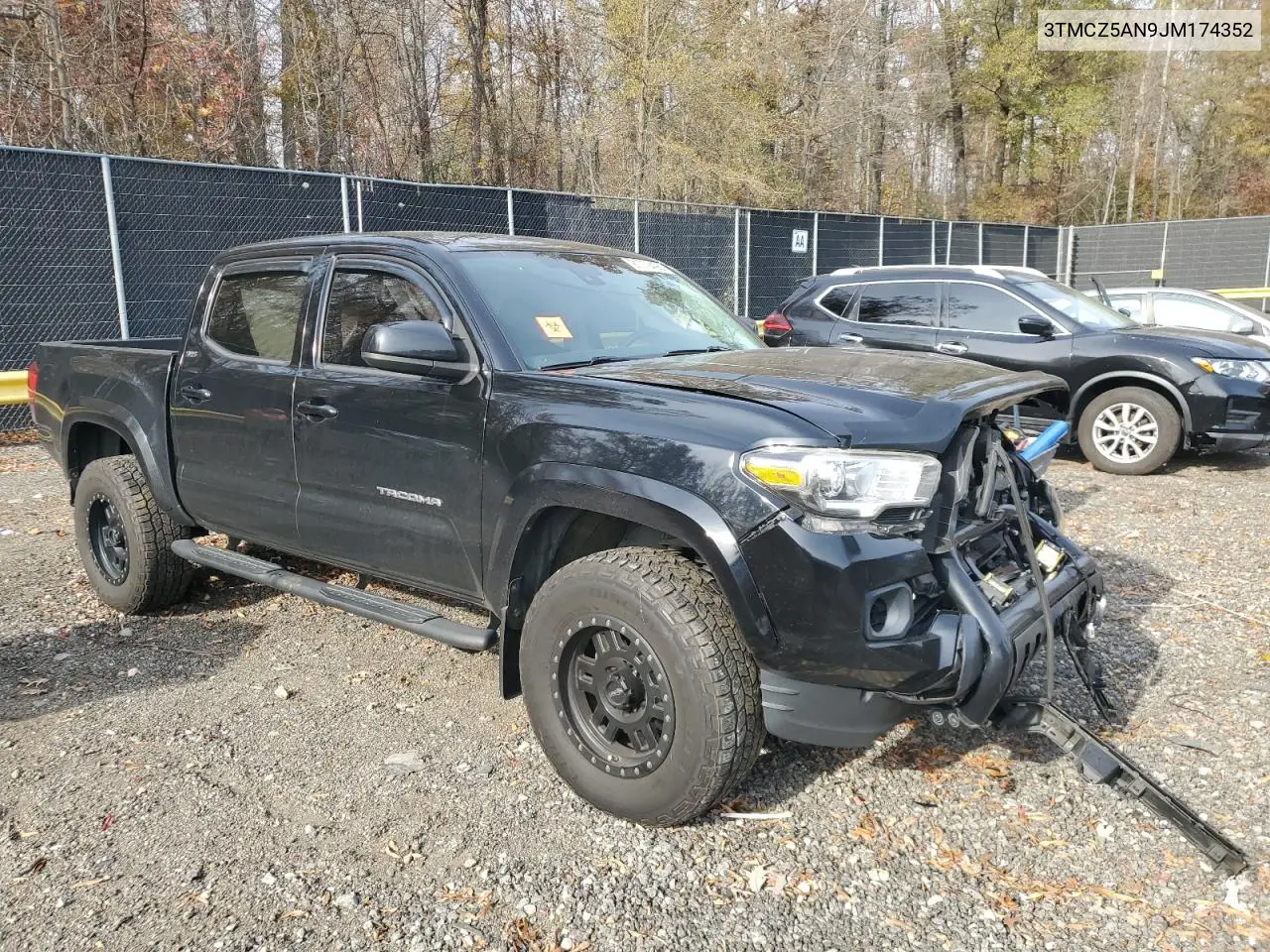 3TMCZ5AN9JM174352 2018 Toyota Tacoma Double Cab