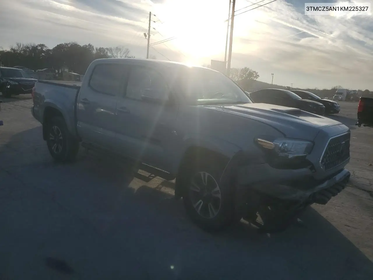3TMCZ5AN1KM225327 2019 Toyota Tacoma Double Cab