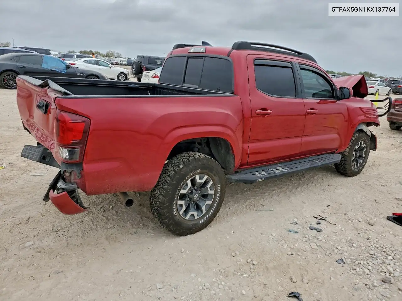 5TFAX5GN1KX137764 2019 Toyota Tacoma Double Cab