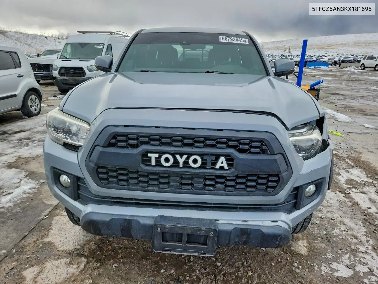 5TFCZ5AN3KX181695 2019 Toyota Tacoma Double Cab