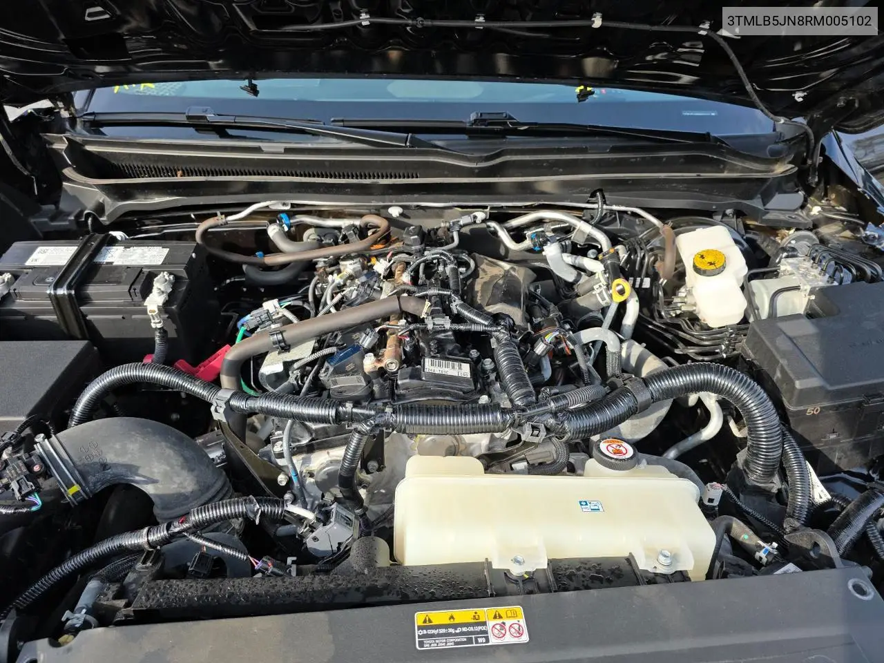 3TMLB5JN8RM005102 2024 Toyota Tacoma Double Cab