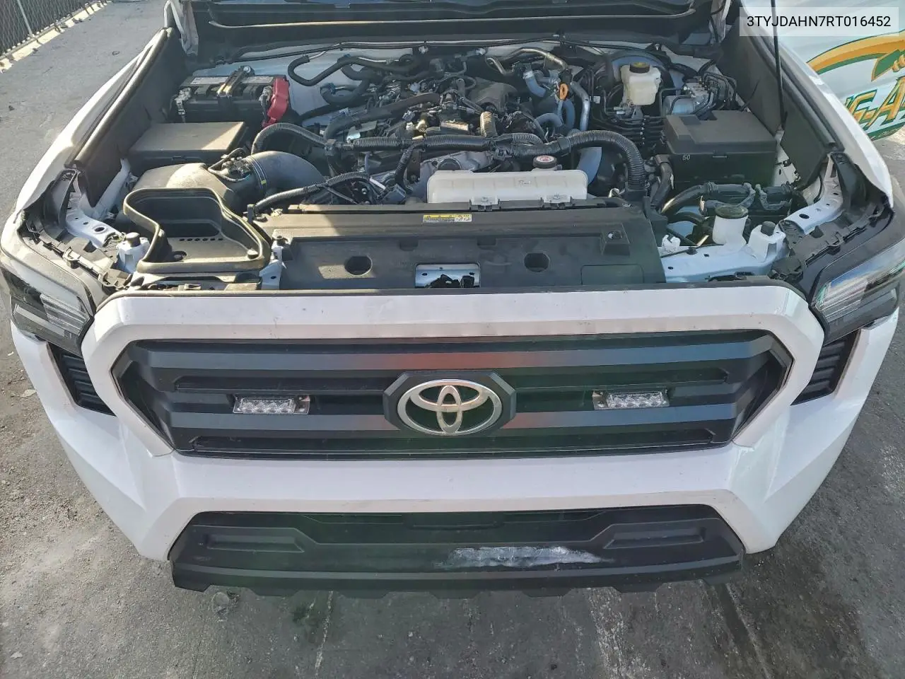 3TYJDAHN7RT016452 2024 Toyota Tacoma Xtracab