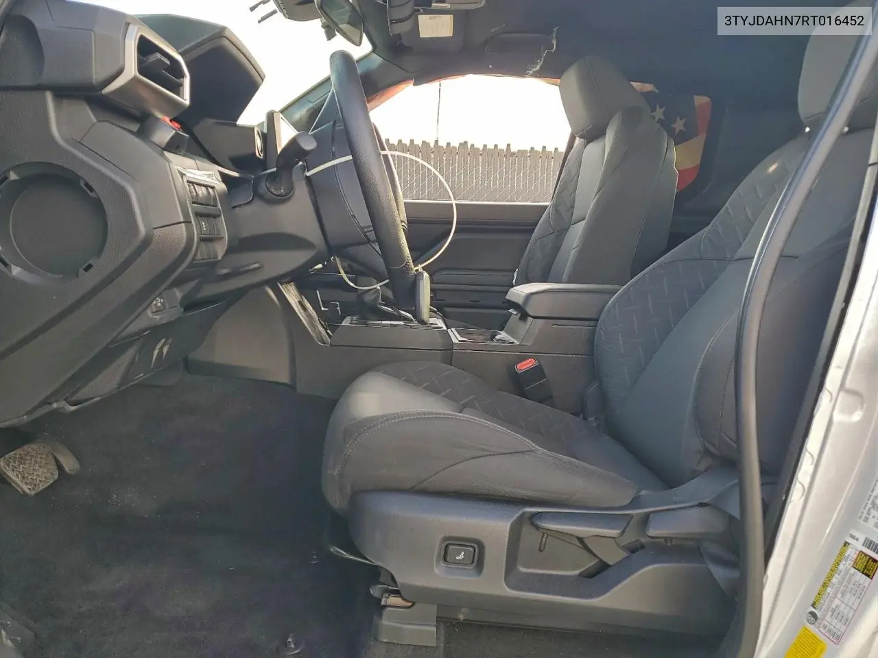 3TYJDAHN7RT016452 2024 Toyota Tacoma Xtracab