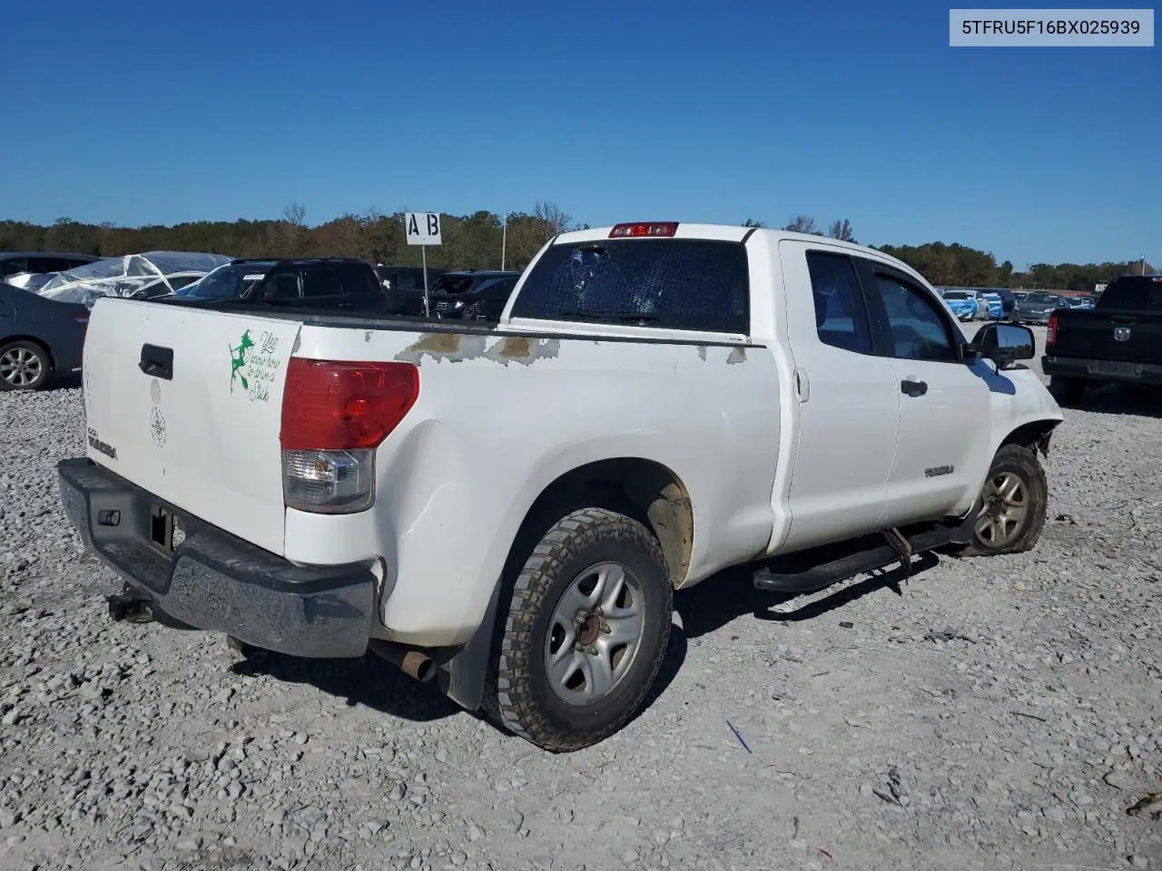 5TFRU5F16BX025939 2011 Toyota Tundra Double Cab Sr5