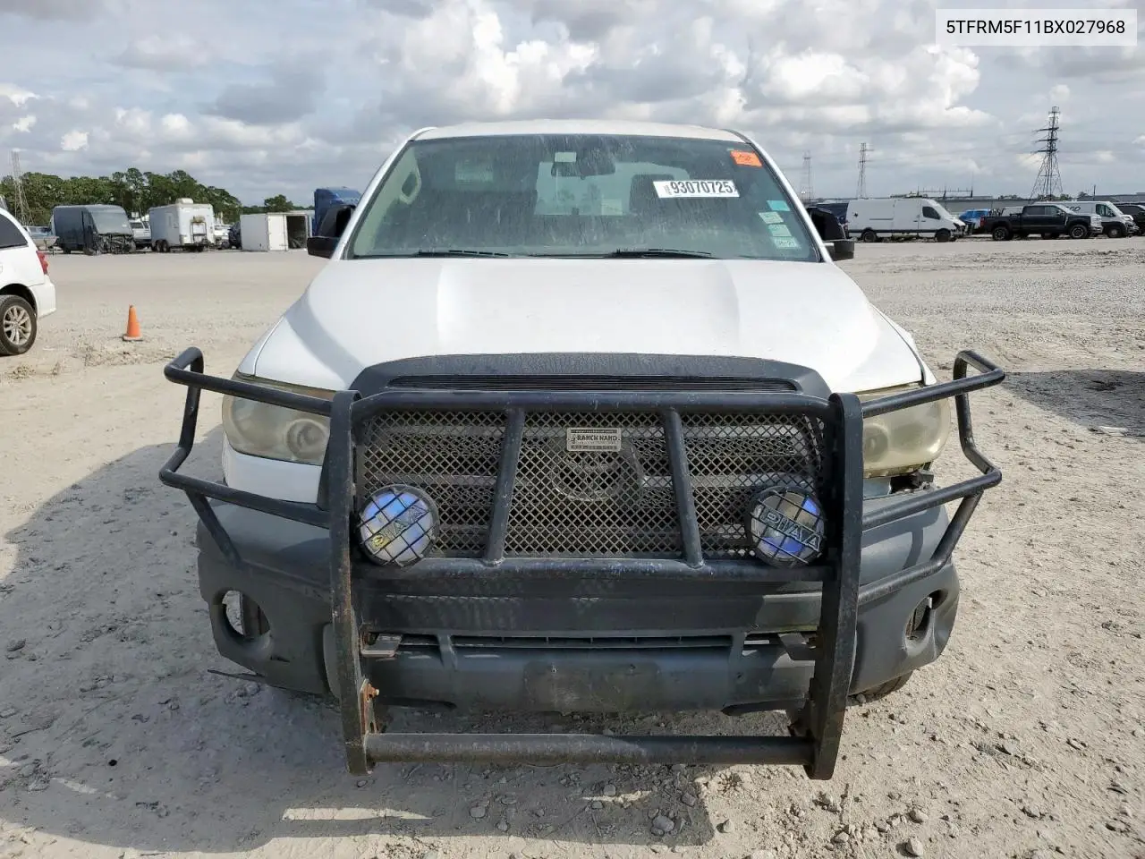 5TFRM5F11BX027968 2011 Toyota Tundra Double Cab Sr5