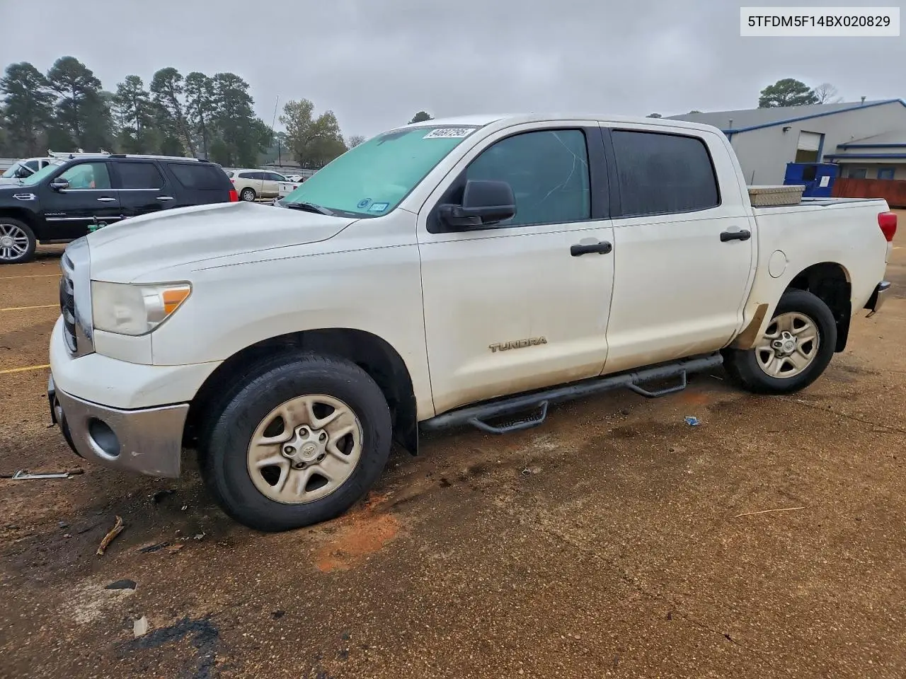 5TFDM5F14BX020829 2011 Toyota Tundra Crewmax Sr5