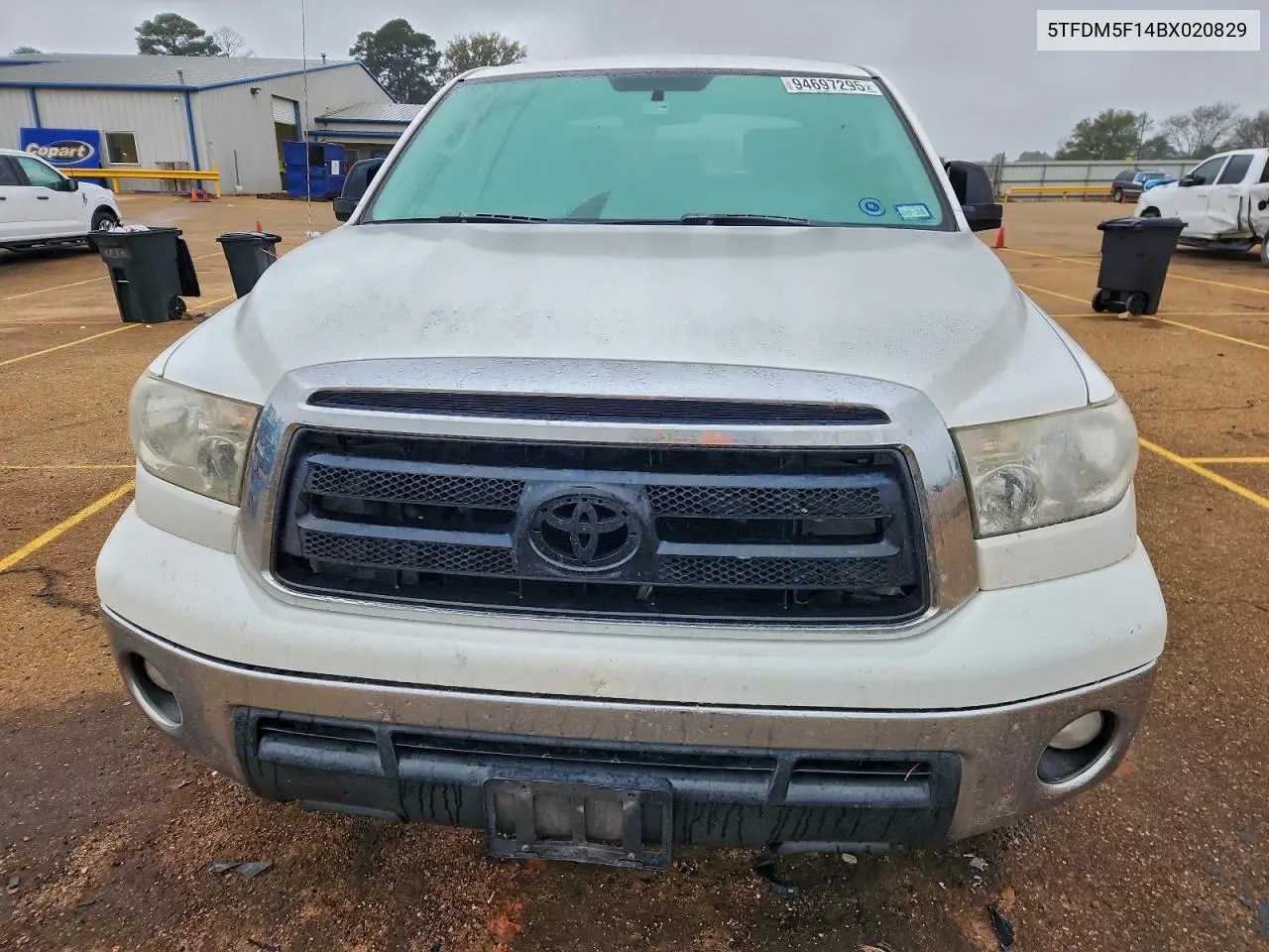 5TFDM5F14BX020829 2011 Toyota Tundra Crewmax Sr5