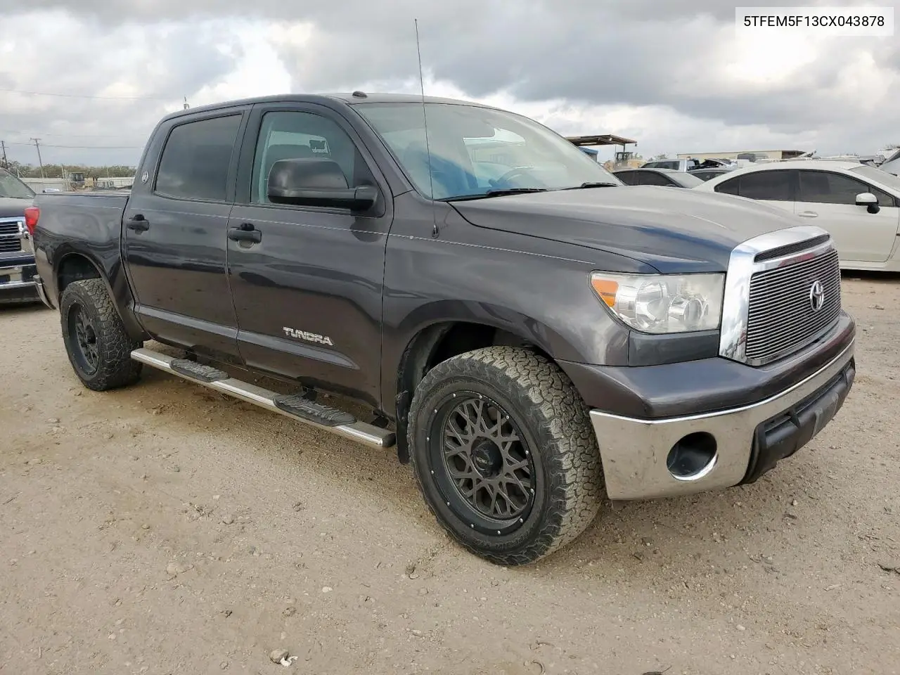 5TFEM5F13CX043878 2012 Toyota Tundra Crewmax Sr5